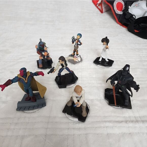 Huge Lot of Disney Infinity Figures/Discs for Xbox 360 - Picture 5 of 15